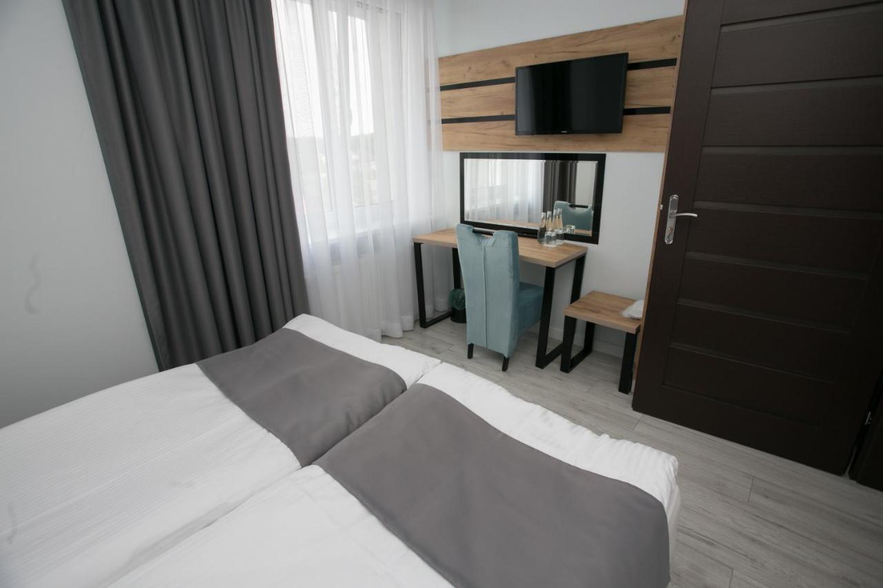 Hotel Tiffany Nowe Miasto Lubawskie Bagian luar foto