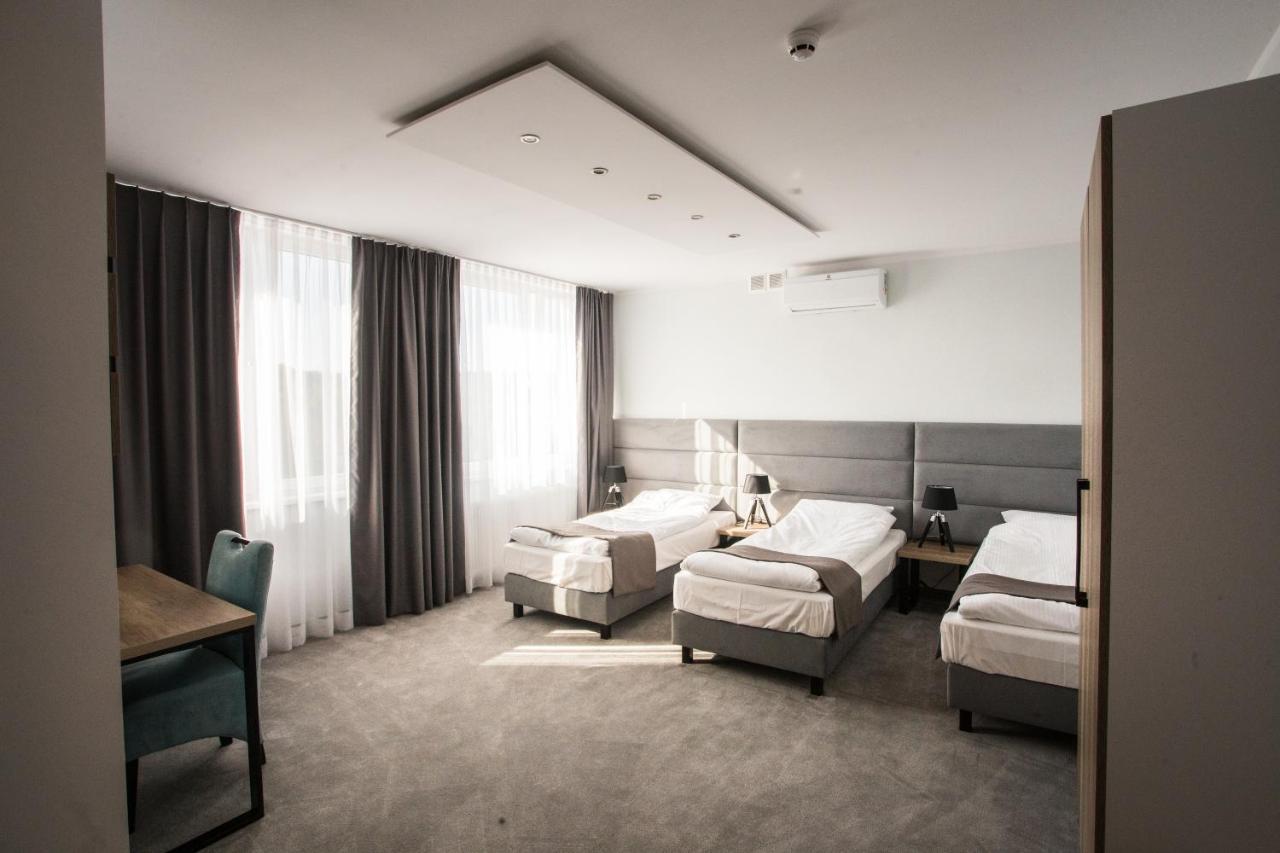 Hotel Tiffany Nowe Miasto Lubawskie Bagian luar foto