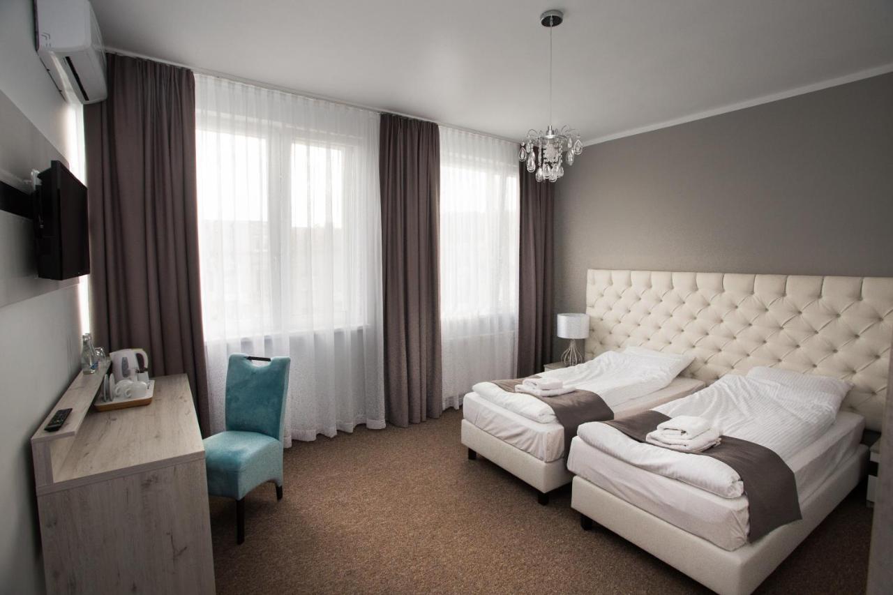 Hotel Tiffany Nowe Miasto Lubawskie Bagian luar foto